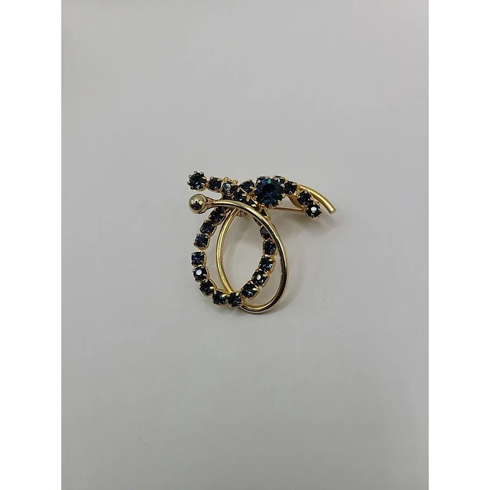 Blue Rhinestone Brooch Gold Tone Circle Swirl Vintage Style‎ Sapphire Color Pin